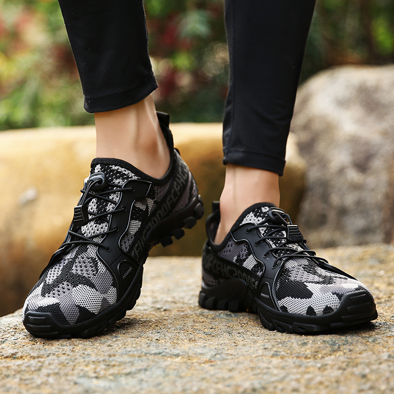 Outdoor Hiking Shoes 8220 Cut Out Mesh Shoes Men's Breathable Mesh Hiking Shoes Sports Casual Shoes Large Size Men's Shoes