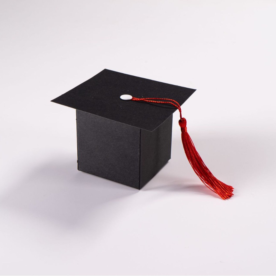 Picture of Personalized candy box European creative doctoral cap graduation gift candy box square bachelor cap party packaging