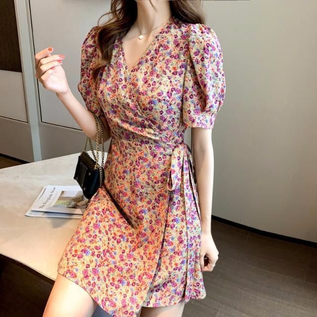 Summer New Super Fairy Forest Style Slimming V-neck Floral One-piece Large Swing Short-sleeved dress Women's Ins Yellow