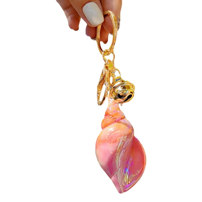 Internet celebrity colorful conch keychain female couple key chain bag cartoon exquisite gift car key pendant
