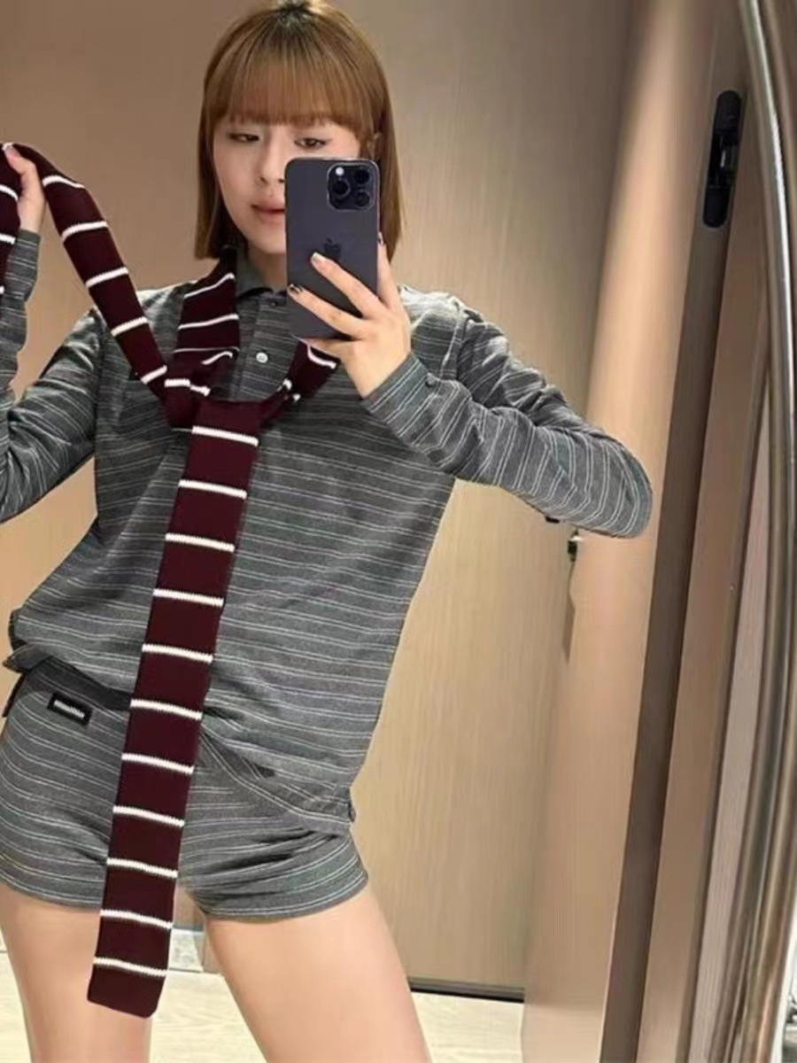 in stock high-set version 25 early spring star with gray striped lapel POLO long sleeve bottoming shirt