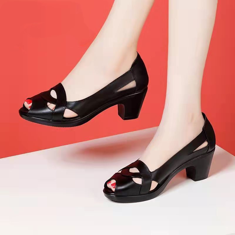 plus size women's shoes feet wide fat sister 35-41 soft leather thick heel fish mouth sandals 41 hollow soft bottom mother sandals summer