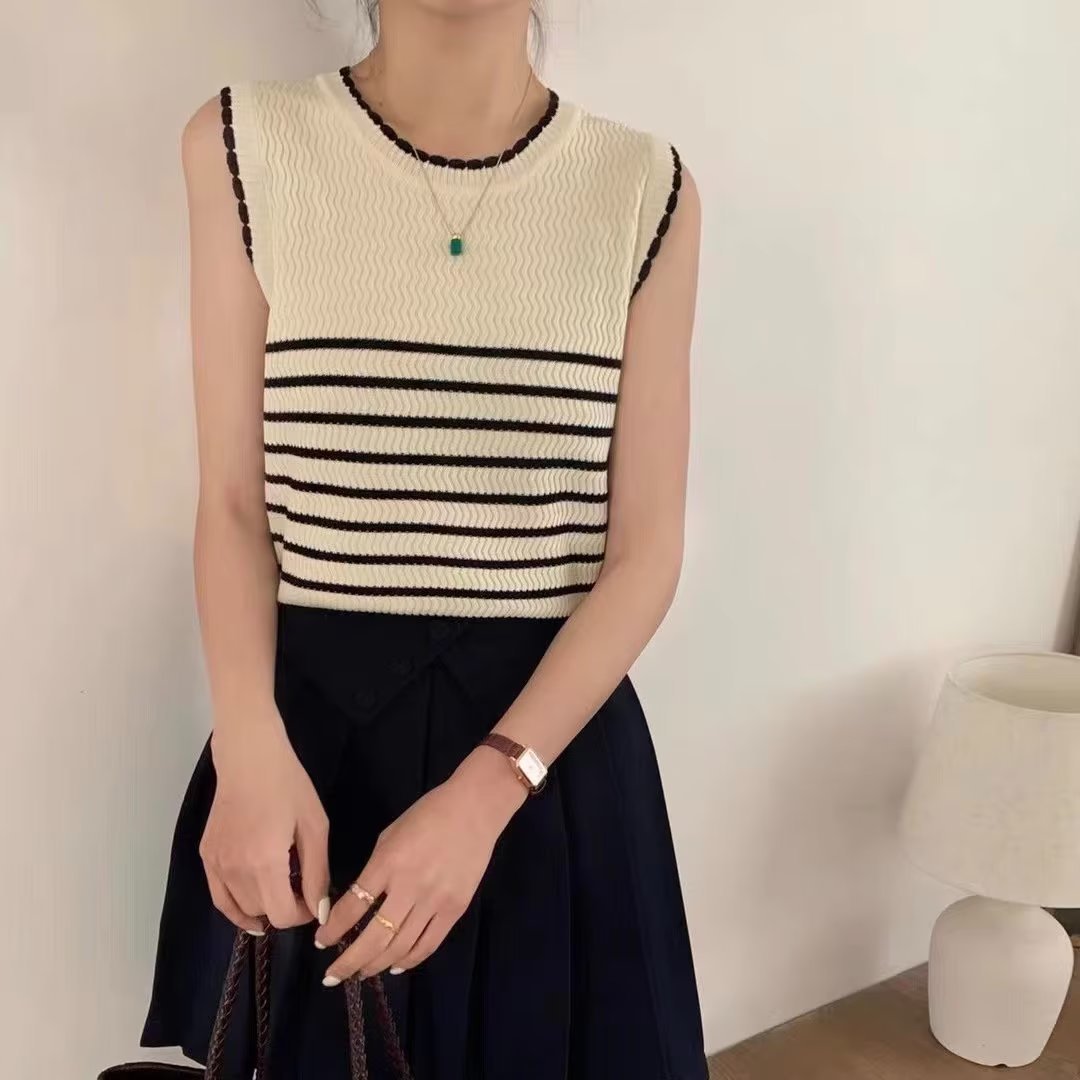 Striped Crewneck Knitted Vest Women's Summer 2024 New Design Sense Inner Wearing Outer Wearing Contrast Color Design Sense Vest Top