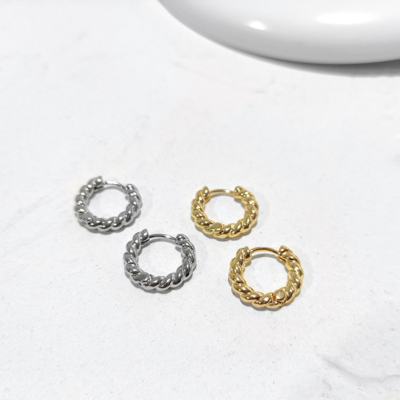 Picture of European and American Design Retro Twist Twist Earrings Female Internet Celebrity Fashion Simple Small Earrings Ear Buckles Exquisite