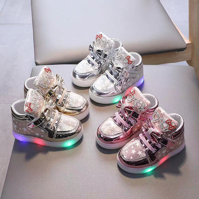 Children's 2022 Spring and Autumn New bow girl LED light small leather boots bright diamond sneaker