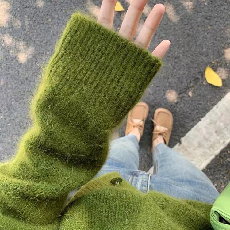 Green Raccoon Velvet V-neck Knitted Cardigan Women's Autumn and Winter Lazy Soft Waxy Short Sweater Coat Winter Thickened
