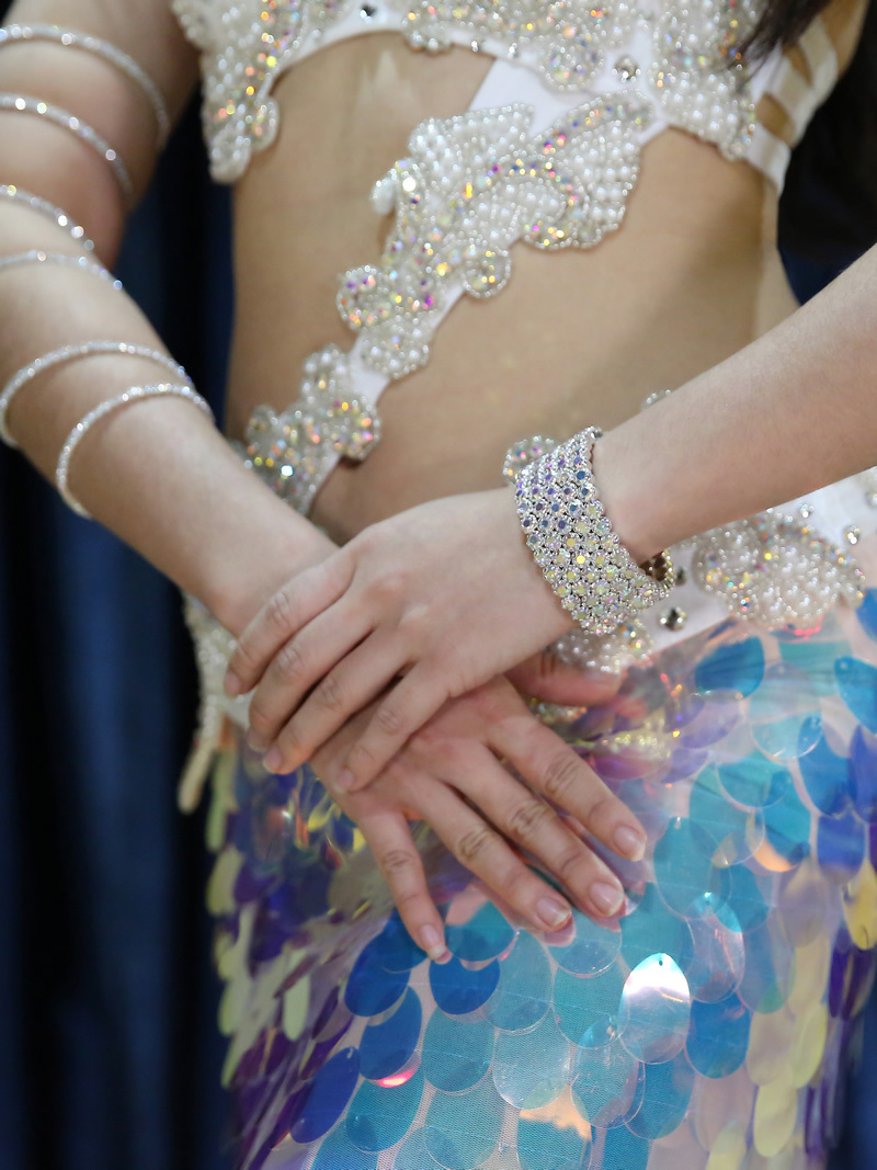 Belly dance jewelry arm ring 2024 new dance performance diamond opening bracelet diamond bracelet hand jewelry rhinestone
