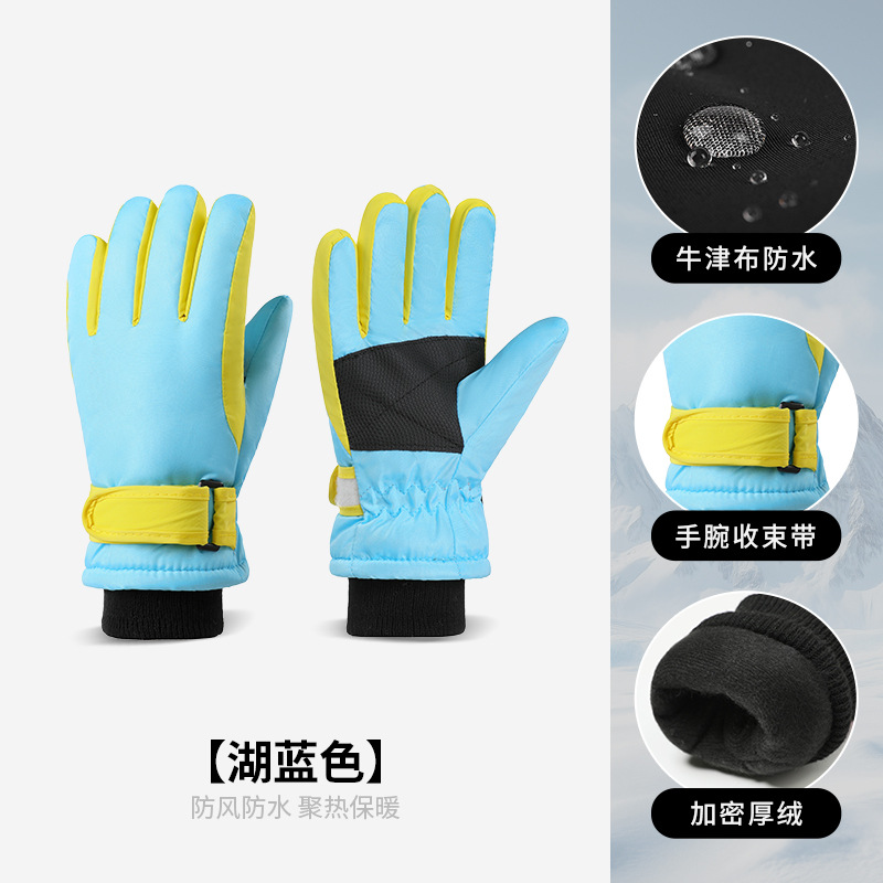 Picture of Cross-Border Outdoor Professional Sports Warm Gloves for Boys and Girls Aged 3-9 Years Old Fleece-Lined and Thickeneded Windproof Kidsren's Ski Gloves