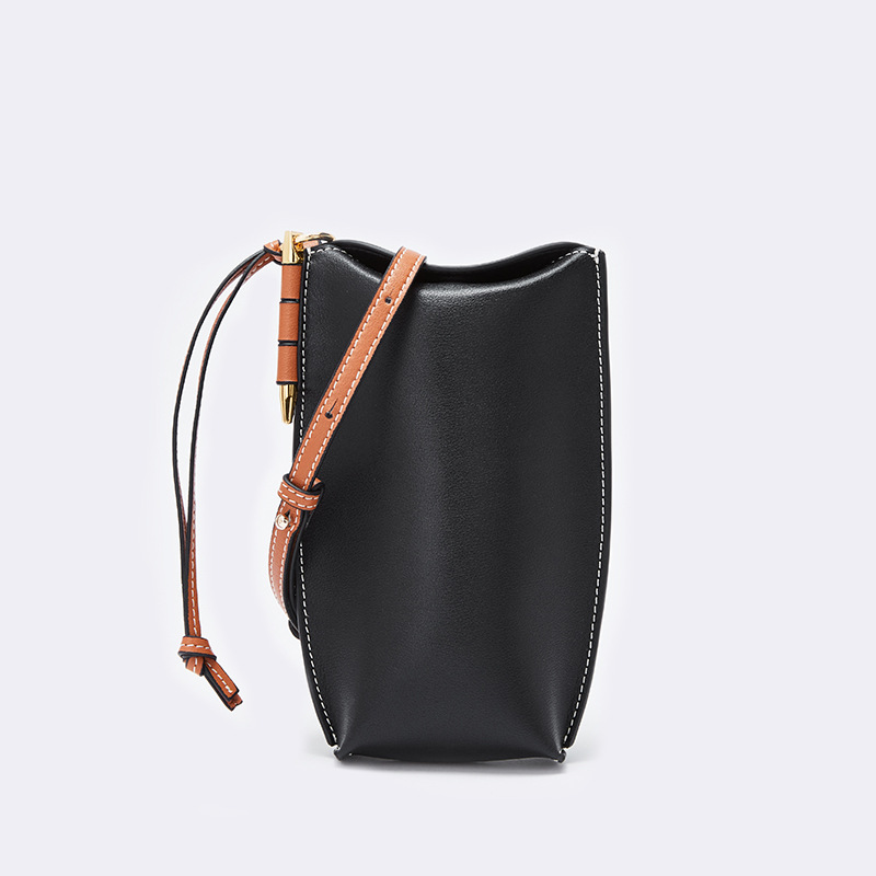 Picture of 2025 New Cross-Border Fashion Mini Bag Retro Genuine Leather Women's Bag Shoulder Crossbody Mobile Phone Bag Women Wholesale