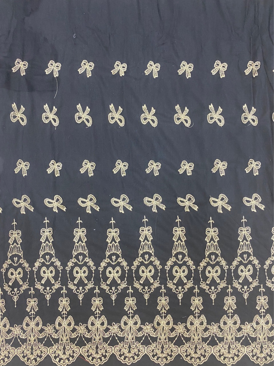Gold thread double-sided symmetrical embroidery lace large factory quality in stock supply from excellent retail version