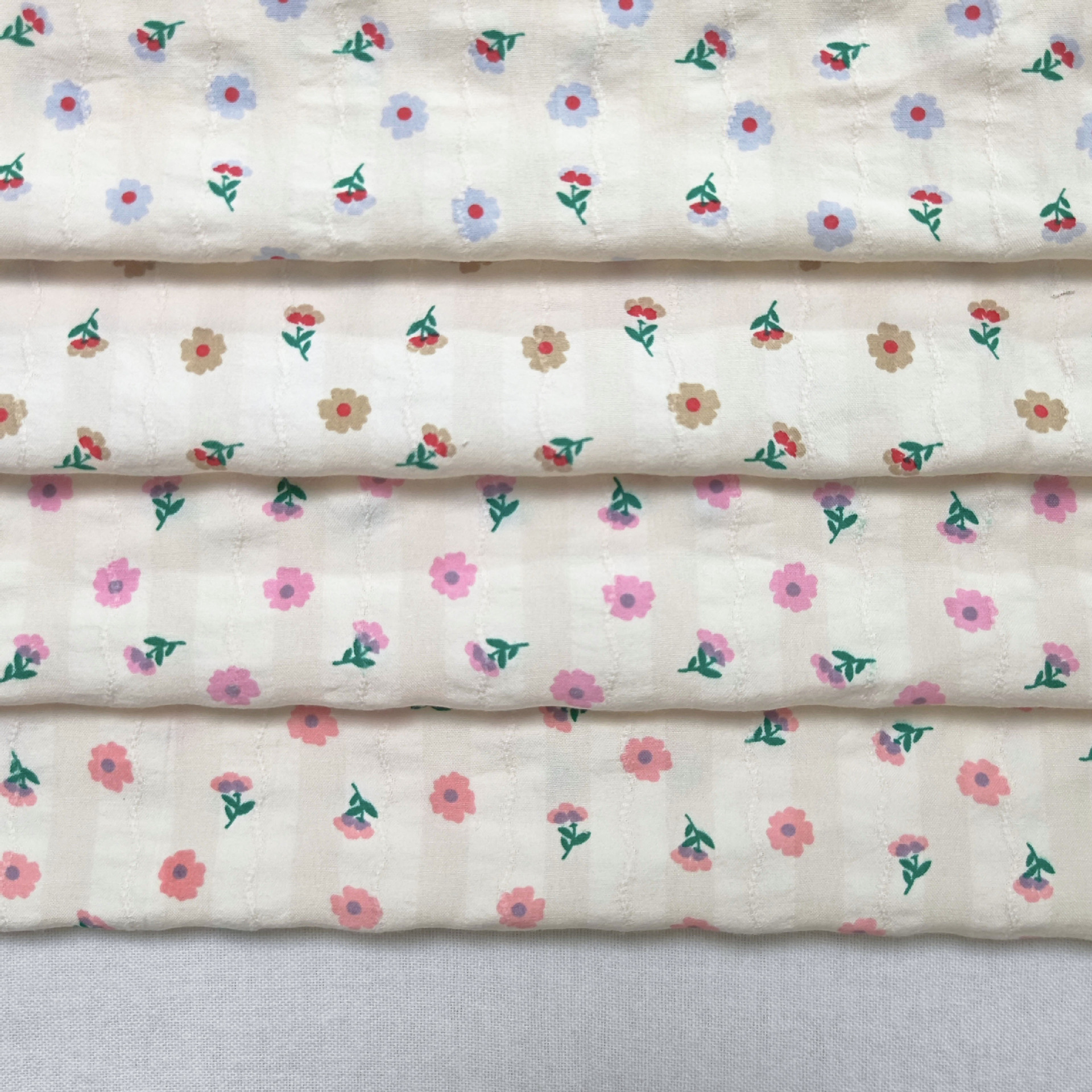 Spring and Summer Cotton Woven Jacquard Pastoral Flowers Small Fresh Water Slurry Printed Dress Children's Clothing Fabric Home Boutique