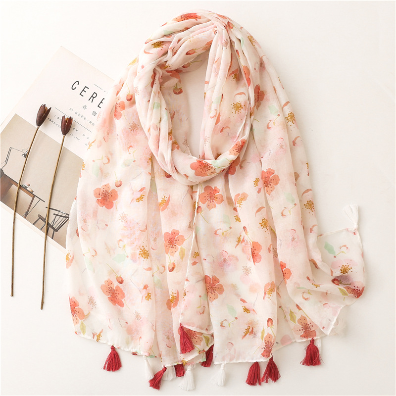 Spring and summer encryption Bali yarn cotton and linen scarf women's warm pink small flower pattern tassel travel beach towel shawl