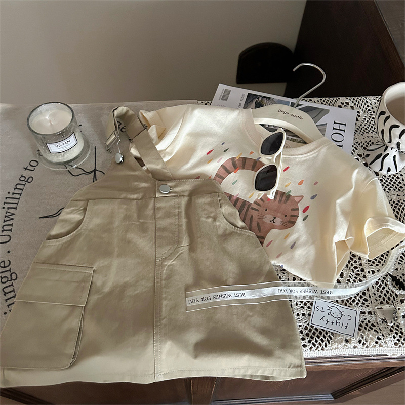 Korean children's clothing 2024 new summer girls cartoon kitten T-shirt children's western style one-shoulder strap skirt two-piece set