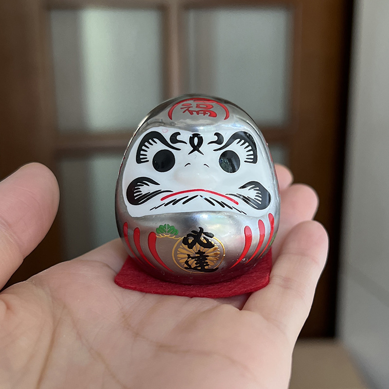 Picture of Japanese-style Dharma ornaments Japanese ceramic Dharma eggs Kaiyun Dharma trumpet mini lucky cat car decorations