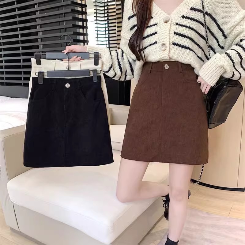 plus size chubby girl Short Skirt Women's Autumn and Winter 2024 New Vintage Corduroy Skirt High Waist Slimming Hip A- line Skirt