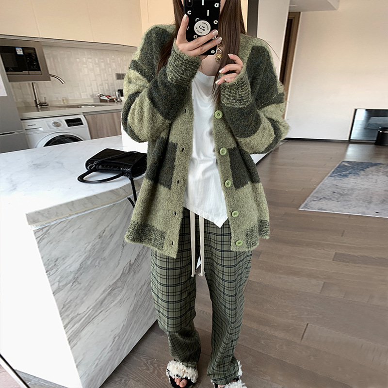 Lazy Wind College Soft Waxy Striped Sweater Cardigan Women's Autumn Green Striped free size Polyester Spandex regular Sleeve