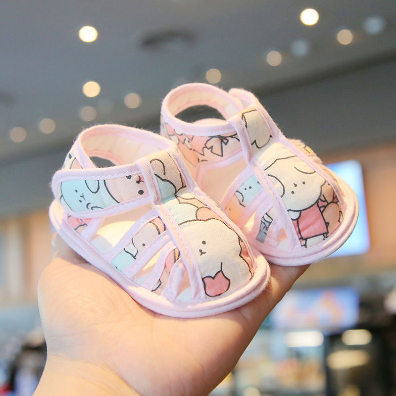 Baby Sandals, Cute Printed Baby Lightweight and Breathable Toddler Shoes, Soft Soles to Prevent Falling Off, 0-3-6 Months and One Year Old Outer Wear