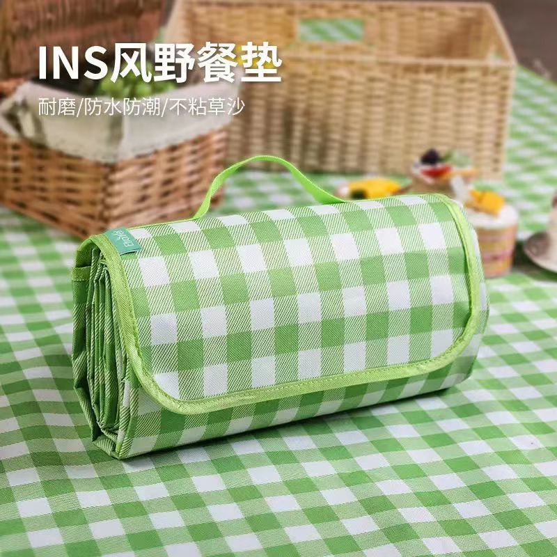 Picnic Mat Outdoor Waterproof and Moisture-Proof Mat Thickened Non-Woven Fabric Foldable Spring Outing Picnic Beach Camping Mat Picnic Cloth