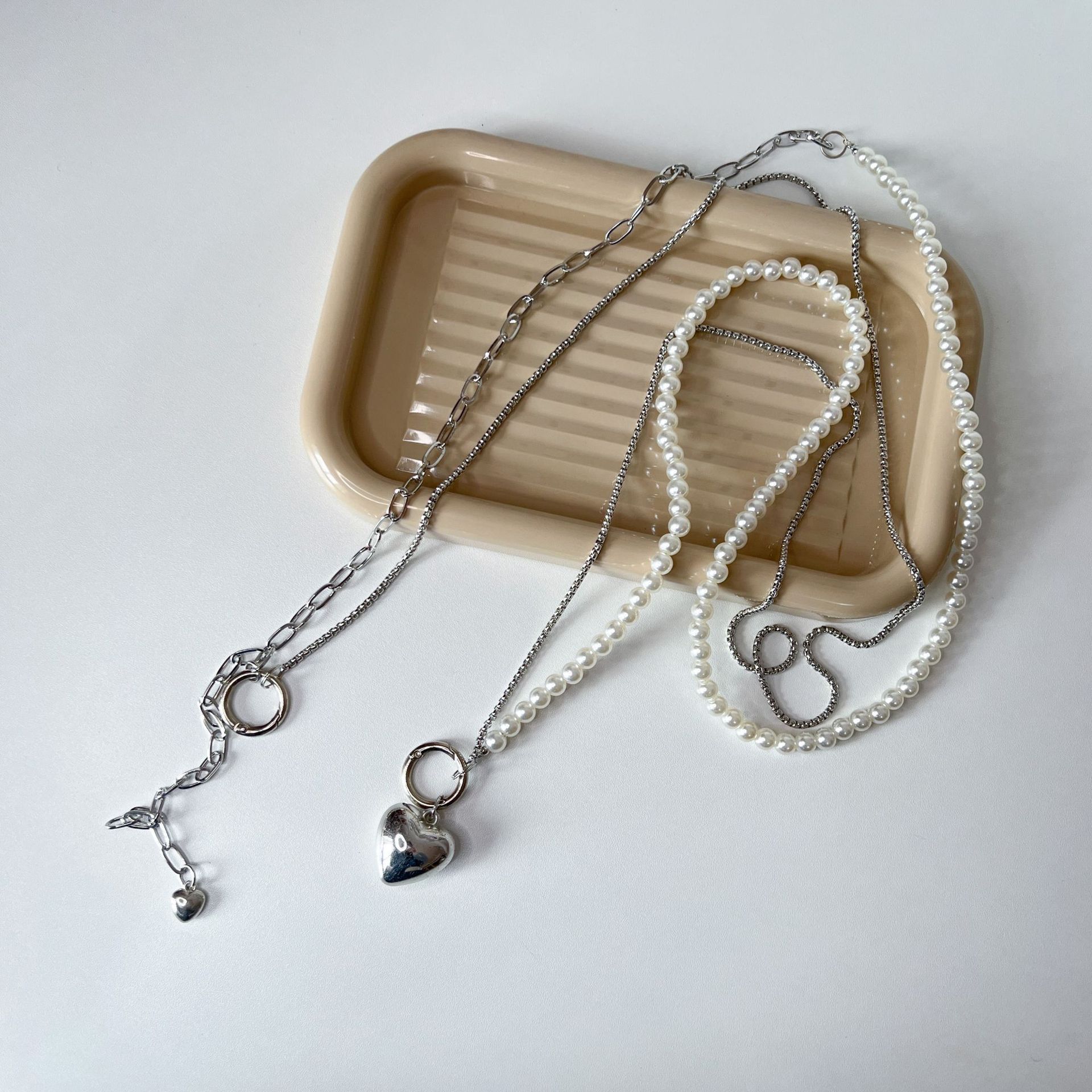 Elegant multi-layer pearl metal mix phone case chain bag crossbody three-dimensional love pendant handmade all-match fashion