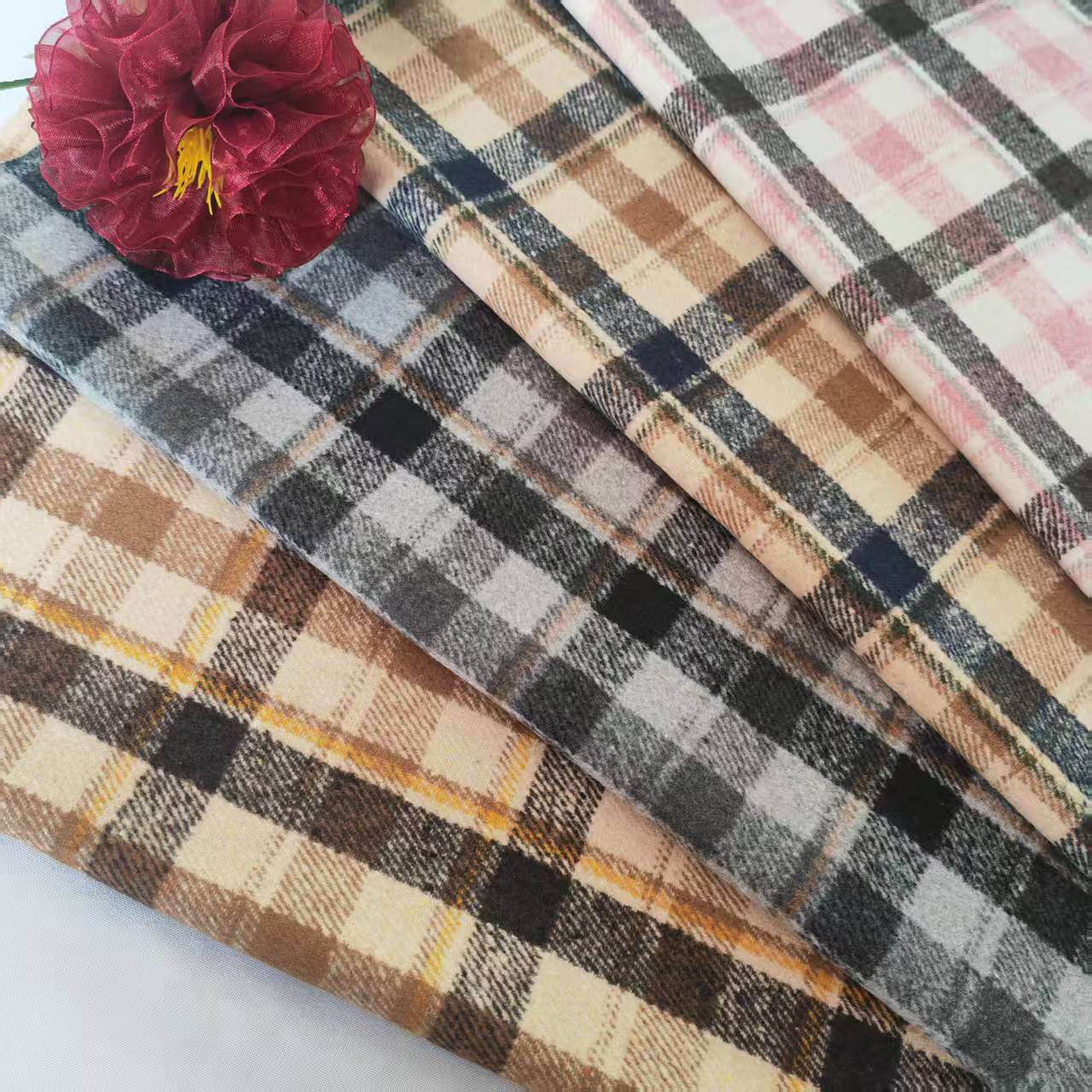 Shaoxing Manufacturer's Ready Stock 25 New Autumn and Winter Plaid Fashion Shirts, Children's Clothing Bags, Wheat Plaid Woolen Cloth
