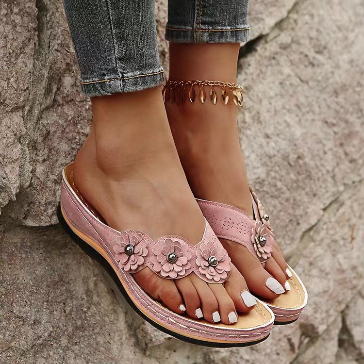Picture of 2024 Slippers Thick Bottom Flip-Flops Beach Flip-Flops Women's Sandals Slippers Women's Three Flowers Summer New