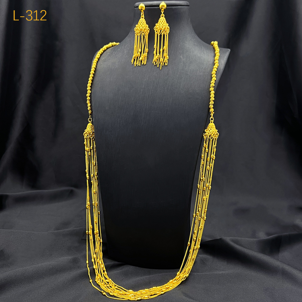 Long fashion electroplated Dubai gold style copper alloy jewelry set, necklace earrings, two-piece sand gold jewelry