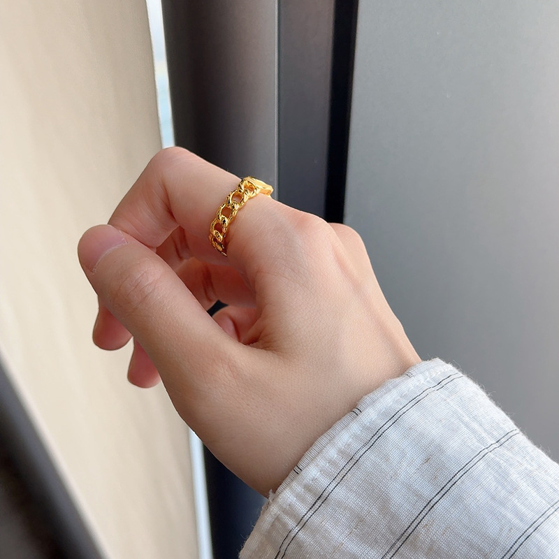 Red Riding Book New Arrival Snake Chain Ring High Beauty Value Entry Luxury Personalized Niche Design 2024 Fashion Trendy Jewelry