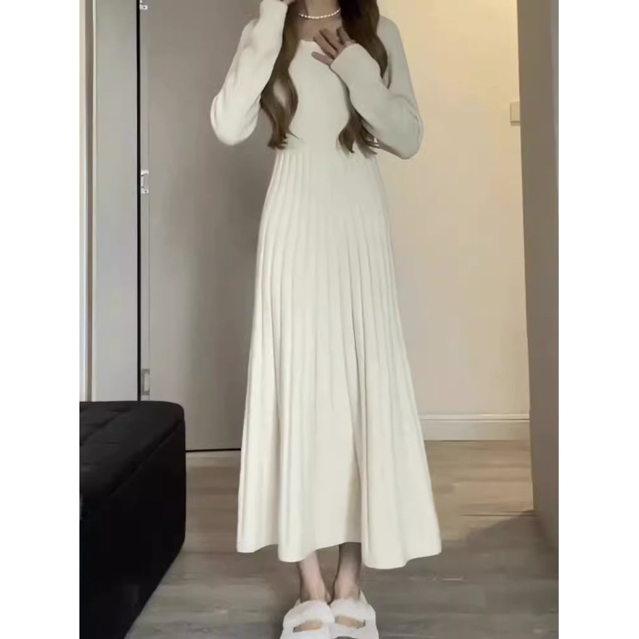 Picture of Early Autumn 2023 New Women's Sweater Autumn and Winter Coat Gentle Style Long Sleeve Dress Knitted Long