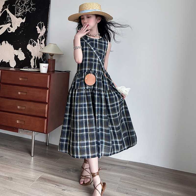 Picture of Girl's Big Boy Plaid dress 2025 Summer New Children's Summer Casual Skirt Primary School Student Sleeveless Princess Skirt