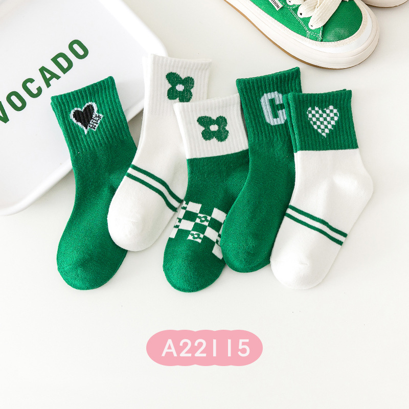 Picture of New children's socks autumn and winter boys basketball sports tube baby socks 1-15 years old children's cotton socks wholesale