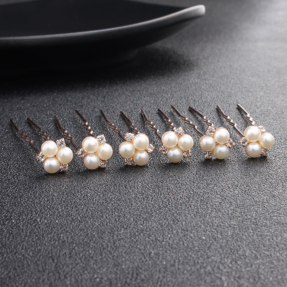 Picture of Wedding accessories wholesale European and American simple new bridal hairpin pearl rhinestone pin wedding dress accessories