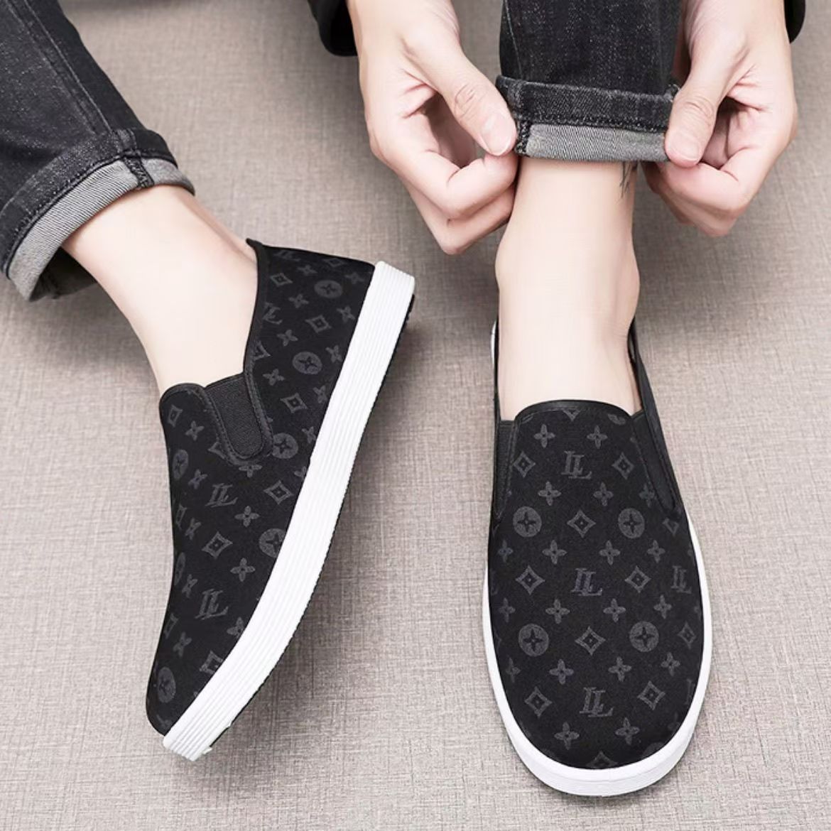 Old Beijing Cloth Shoes Men's Slip-on Casual Men's Shoes Spring and Summer New Dirt-Resistant Deodorant Breathable Shoes Lazy Thin Shoes