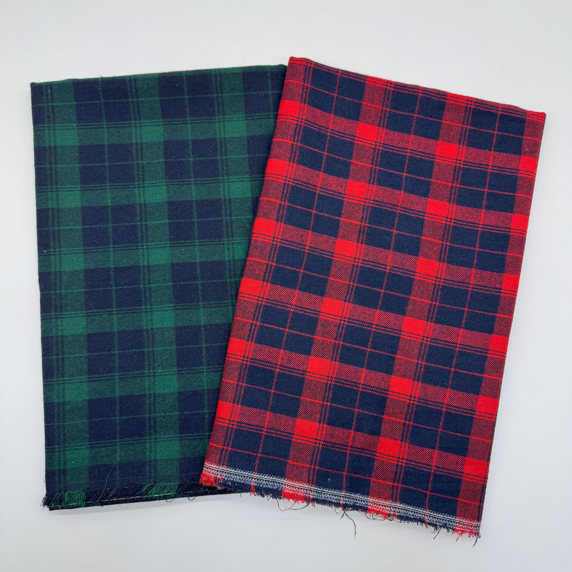 Polyester-Cotton Plaid Fabric 21-Count Twill Plaid Fabric Single-Sided Brushed Yarn-Dyed Plaid Fabric Woven Fabric Jacquard Fabric in Stock