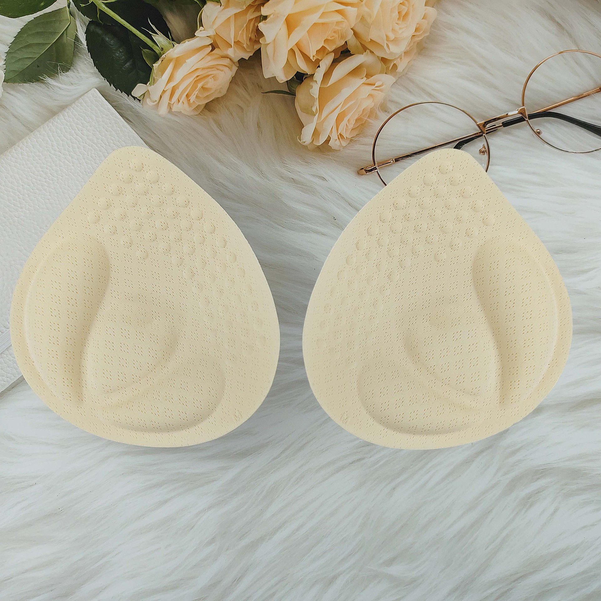 Picture of Water Drop Cup Integrated Ultra-Thick Sports Bra Pad Insert for Beautiful Back, Small Chest, One-Piece Flat Chest, Makes It Look Bigger, Thickened and Thin