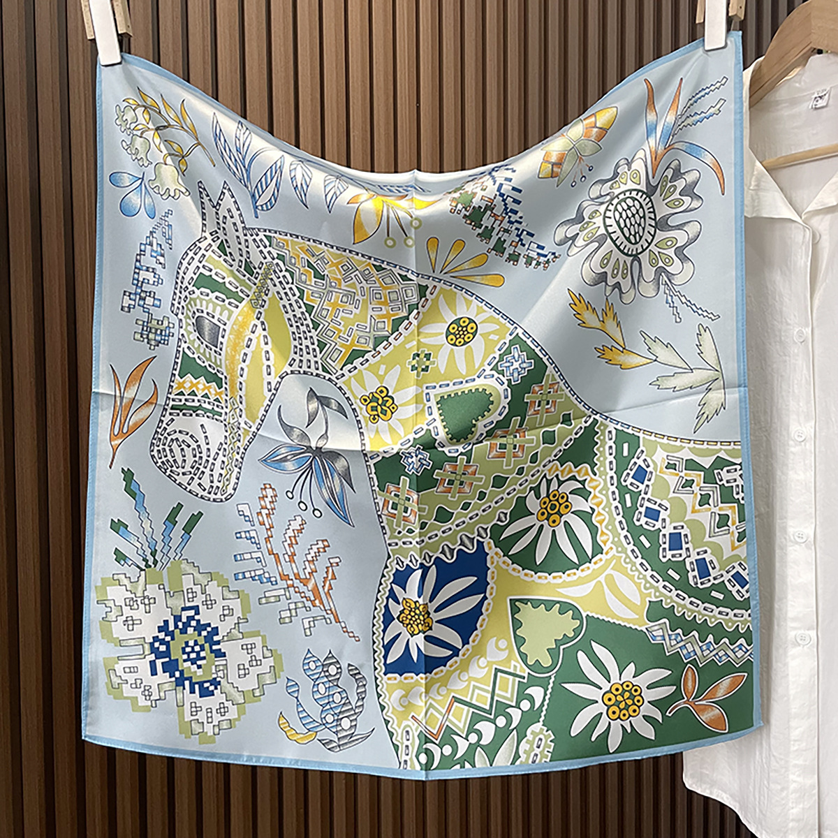 Spring Heavy New Printed 70cm Silk Square Scarf High-end 100% Mulberry Silk Scarf Elegant Gift Accompanying Gift