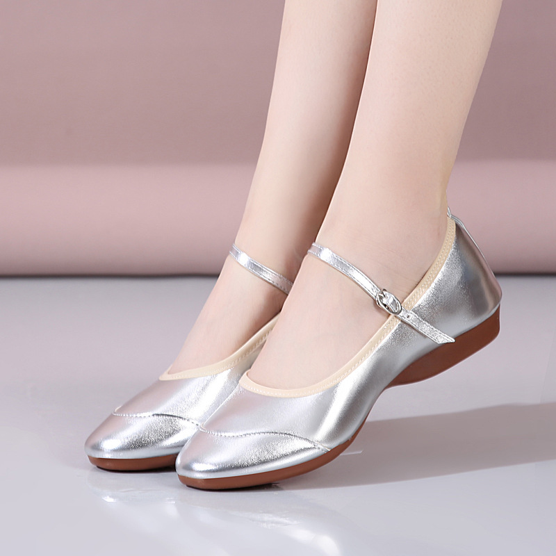 Square Dance Shoes for Women New Silver Soft Sole Low Heel Mom Dance Shoes Thickened Tendon Sole Dance Shoes for Women