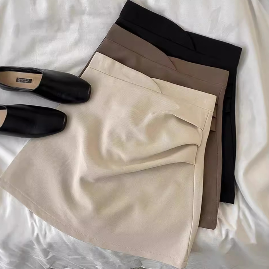 Black Milk Irregular Pleated Skirt Women's Slimming 2024 Autumn New Women's Vintage Hot Girl Fashion Skirt
