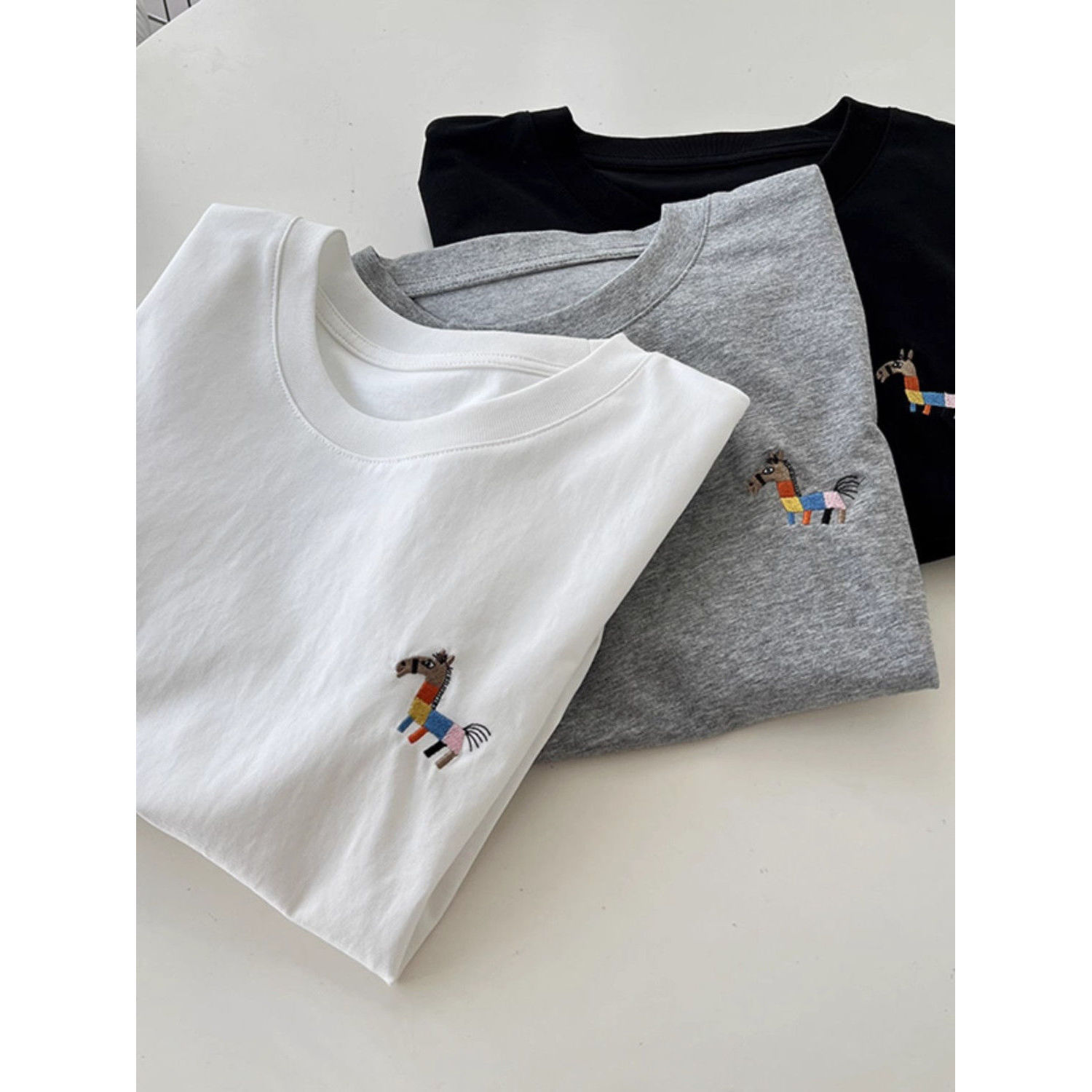 Exquisite Pony Embroidered Casual Round Neck Short-sleeved T-shirt Women's Summer New Loose Slimming All-match Top Base Shirt