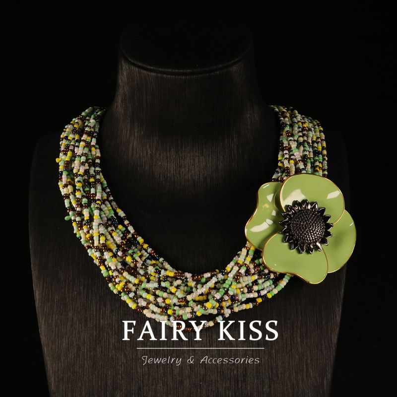 Exquisite fresh green flower multi-layer grandma necklace magnetic suction buckle high-grade personality design enamel brooch