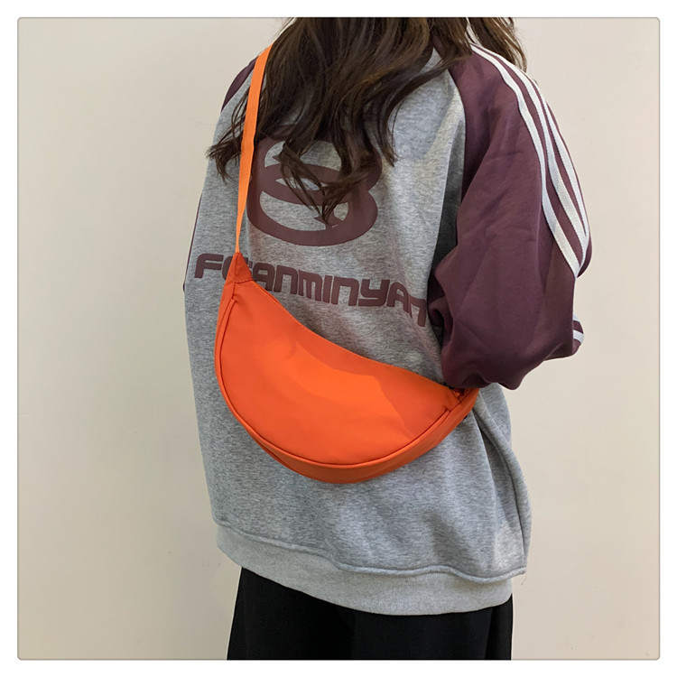 Picture of Messenger bag Fashion Women's shoulder bag cross-border new crossbody chest bag lightweight simple mobile phone change small bag