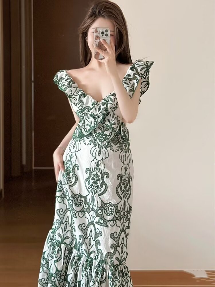 Cross-border European and American style AliExpress foreign trade women's embroidery sleeveless laminated decoration long dress