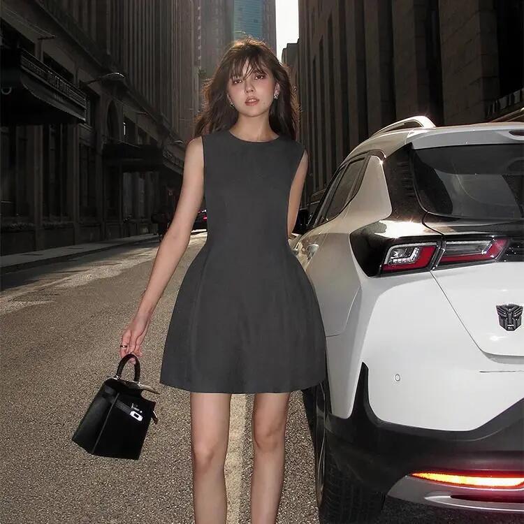 Grey Sleeveless Vest dress Women 2024 Spring and Summer New Stacked Wear Elegant Waist Short Skirt