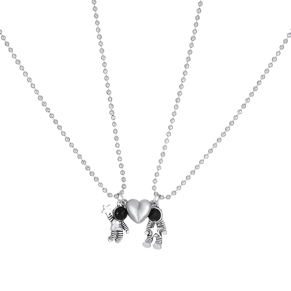 Spaceman couple necklace alloy magnetic astronaut accessories simple hip hop sweater chain ins niche jewelry fashion