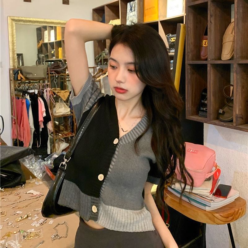 2025 New Summer Short-sleeved Sweater Women's Bm Style Contrast Color Cardigan Slim-fit Fashionable Short V-neck Top