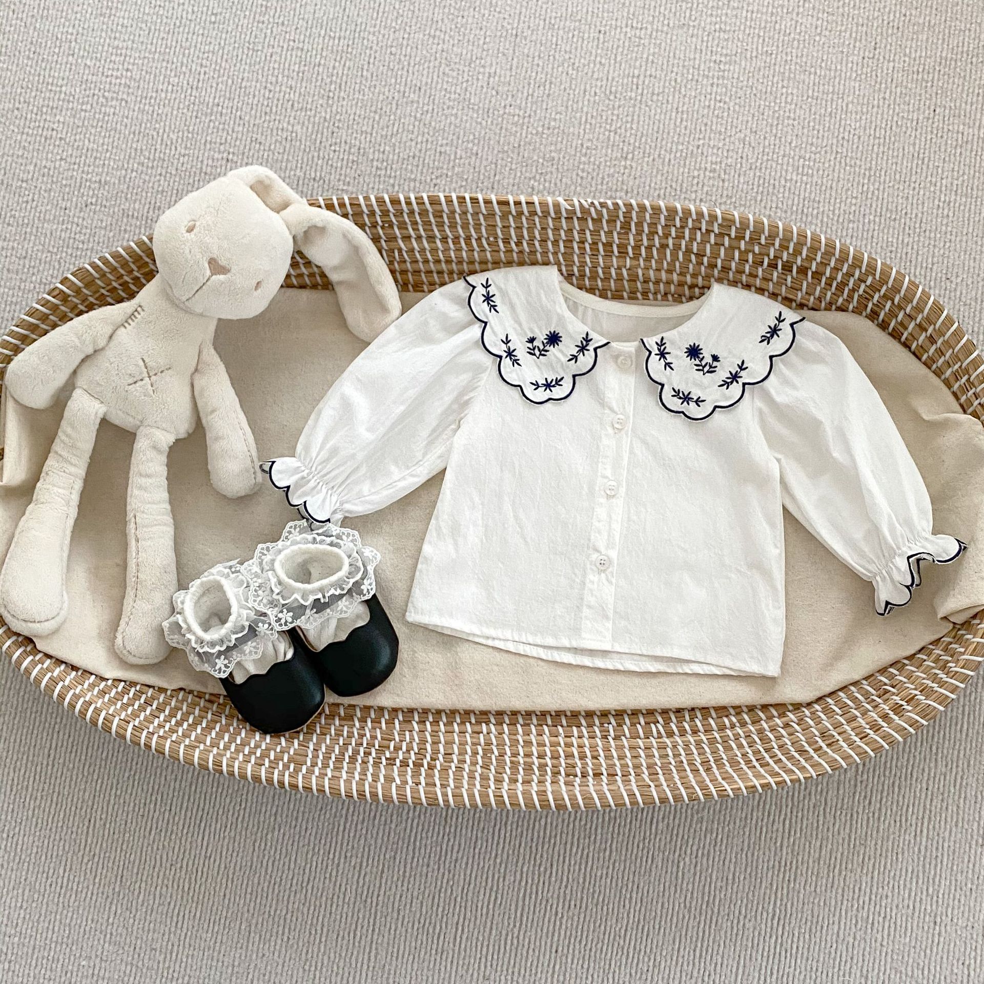 Picture of 2025 New Korean Style Baby Girl Embroidered Denim Suspender Harness Easiest for Match Outerwear Baby Jumpsuit Long Climbing Clothes