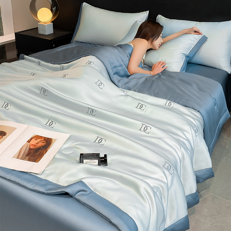 Picture of Cool Silk Summer Cool Quilt Four-Piece Set Non-Silk Tencel Gift Summer Quilt Three-Piece Dormitory Thin Summer Air-Conditioned Quilt