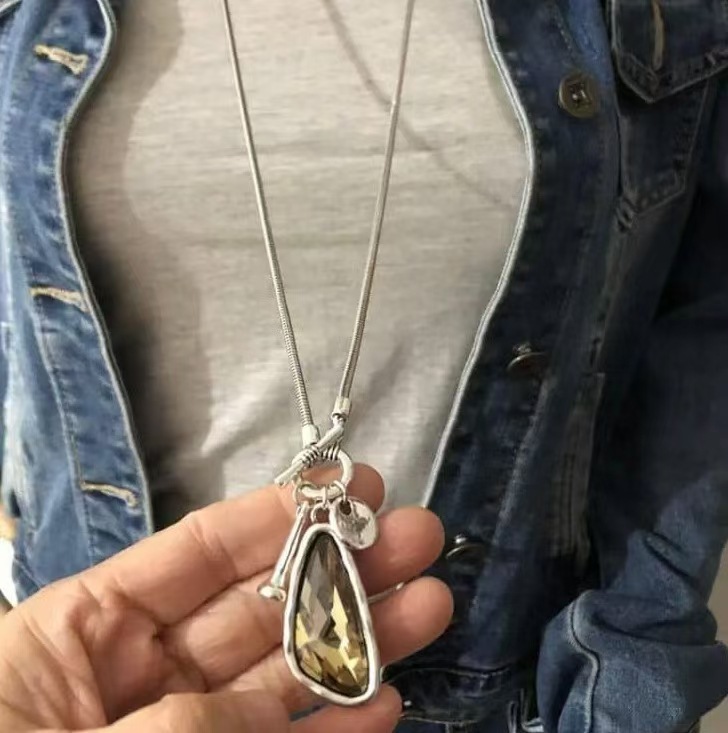 Korean Style Long Sweater Chain Necklace High-End Pendant Women's Simple and Versatile Spring and Summer Clothing Pendant Accessories Wholesale