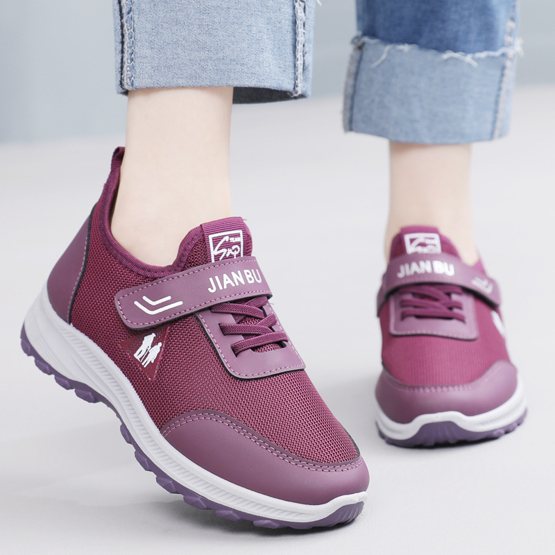 Walking Shoes Women's 2025 Spring New Women's King Kong Net Breathable Lightweight Mother Shoes Old Beijing Cloth Shoes Women's Shoes