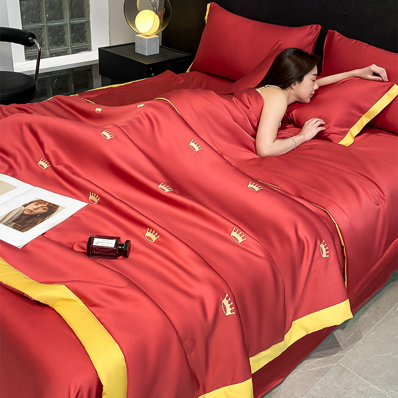 Picture of Cool Silk Summer Cool Quilt Four-Piece Set Non-Silk Tencel Gift Summer Quilt Three-Piece Dormitory Thin Summer Air-Conditioned Quilt