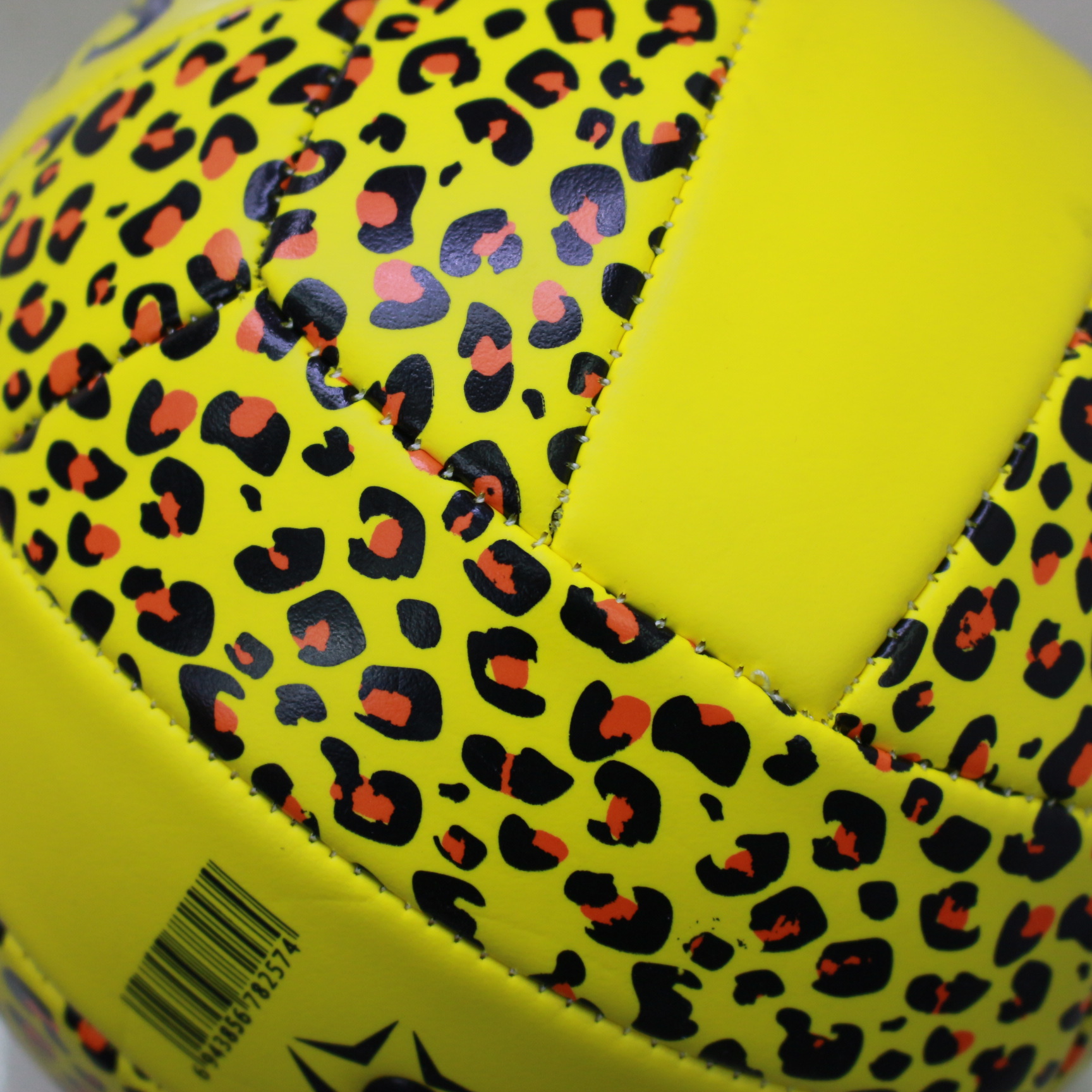 Picture of No. 5 Leopard Print Volleyball High-Foam Soft Volleyball for High School Entrance Examination Professional Standard Competition Can Be Made to Order and Can Be Shipped on Behalf of Others